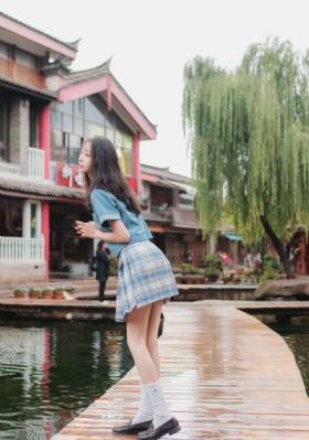 背起爸爸上学